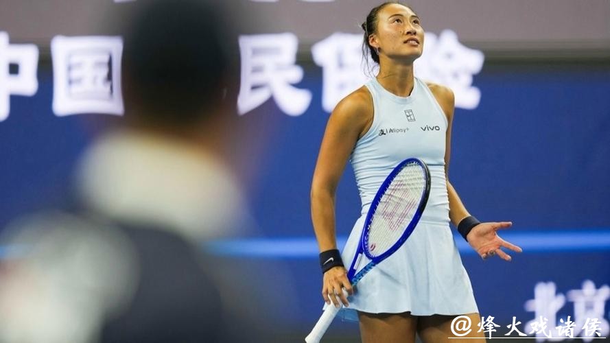 走出伤病阴霾，郑钦文抵达阿布扎比，将迎新赛季首秀