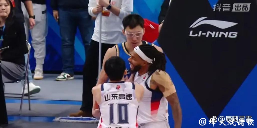 CBA常规赛:山东队客场险胜北京队收获五连胜 CBA常规赛:山东队客场险胜北京队收获五连胜